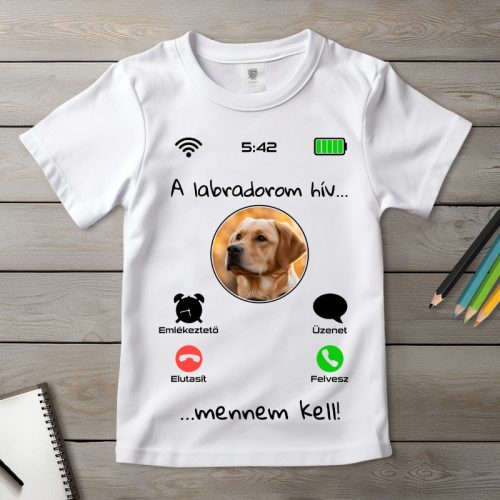 Sárga labradoros póló gyerekeknek fehér színben