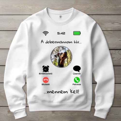 Dobermannos környakú pulóverk fehér színben