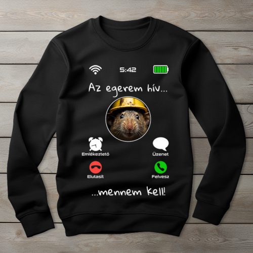 Egeres környakú pulóver fekete színben