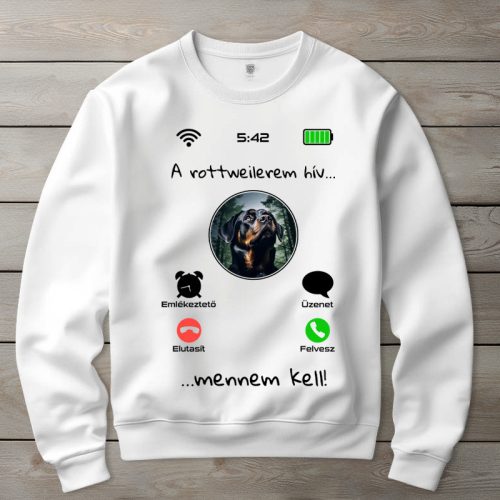 Rottweileres környakú pulóverk fehér színben