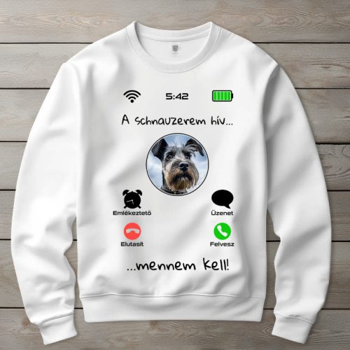 Schnauzeres környakú pulóverk fehér színben