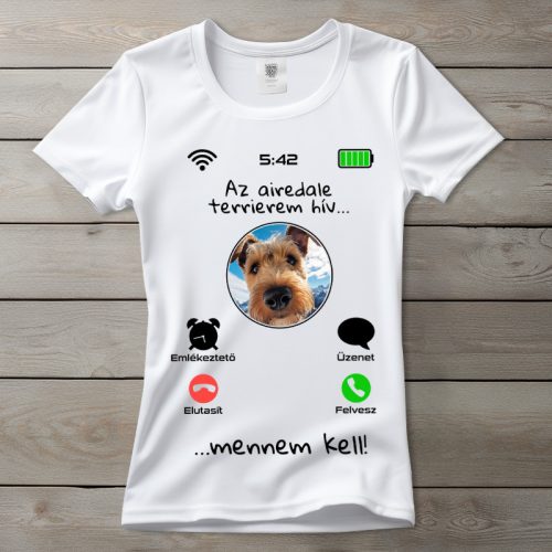 Airedale terrieres póló nőknek fehér színben