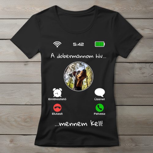 Dobermannos póló nőknek fekete színben