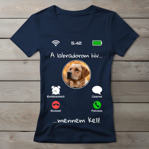 Sárga labradoros póló nőknek sötétkék színben