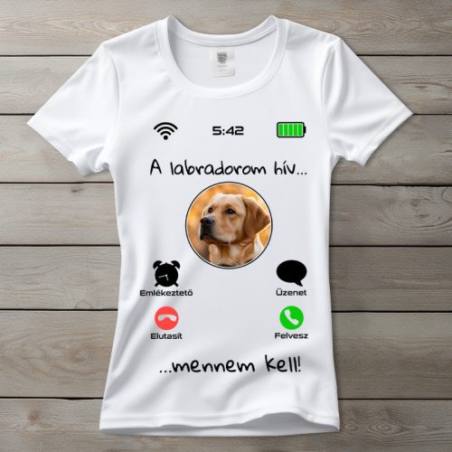 Sárga labradoros póló nőknek fehér színben